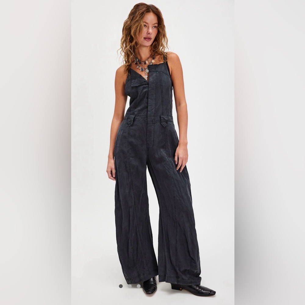 Free People [sold out{ Sylvia barrel one piece Black Wide-Leg Jumpsuit